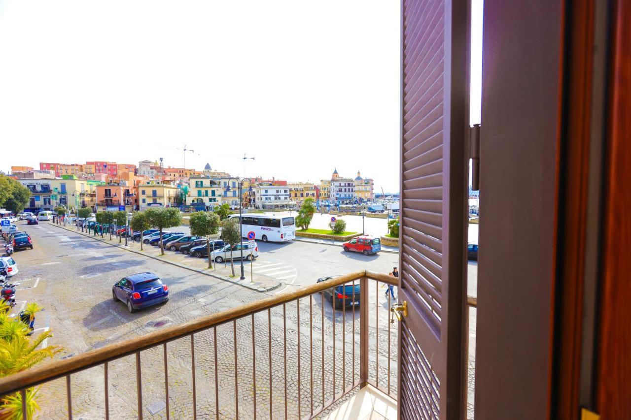 B&B Piazza A Mare Pozzuoli Bagian luar foto