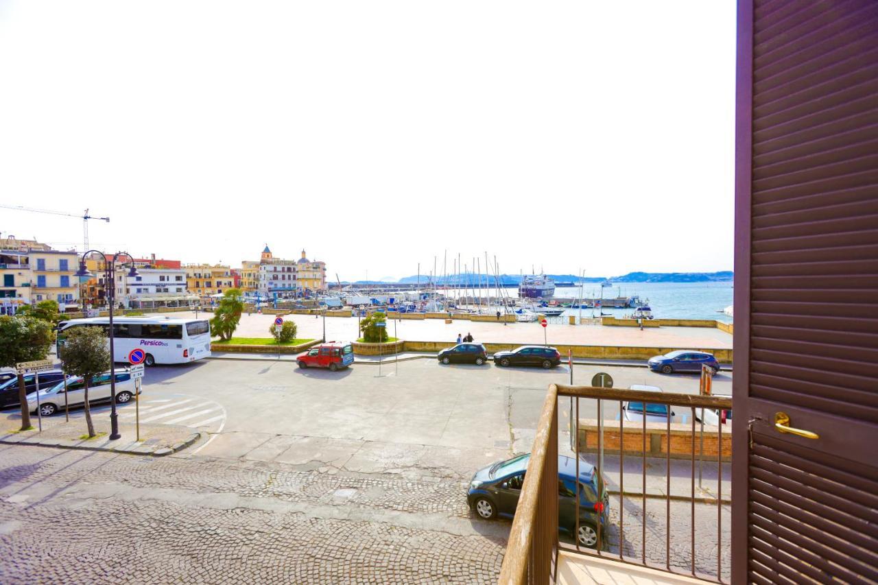 B&B Piazza A Mare Pozzuoli Bagian luar foto
