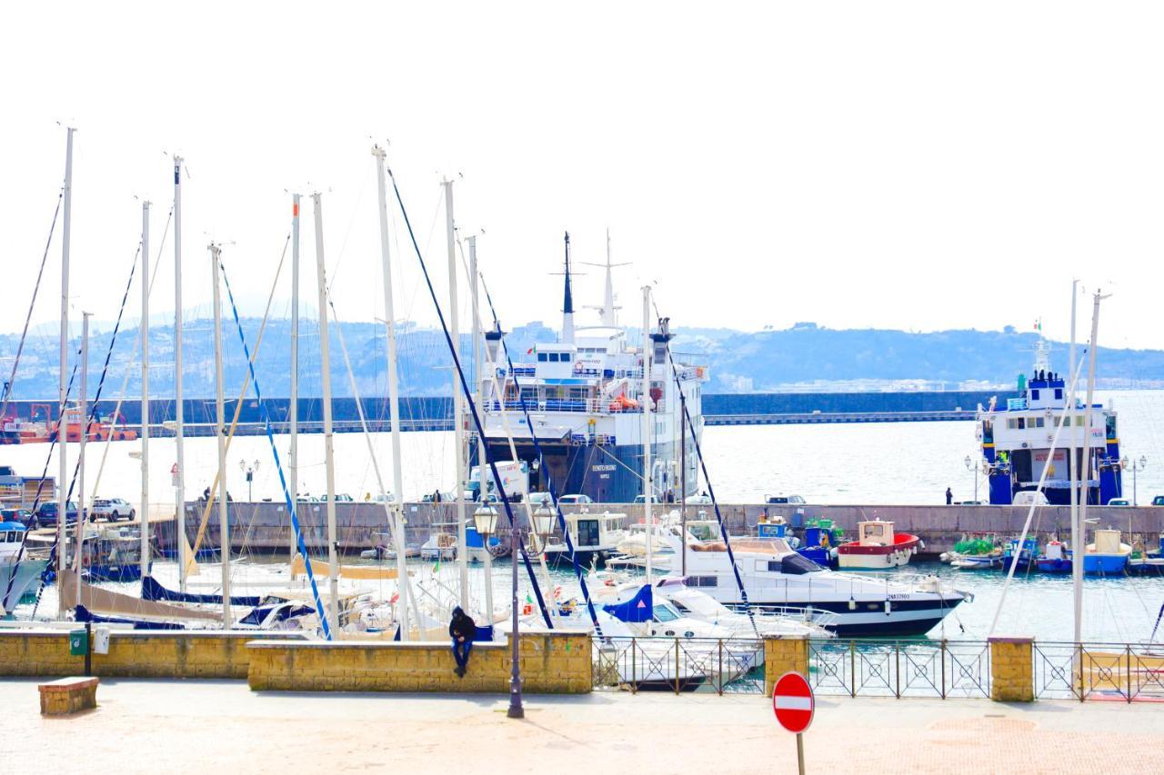 B&B Piazza A Mare Pozzuoli Bagian luar foto
